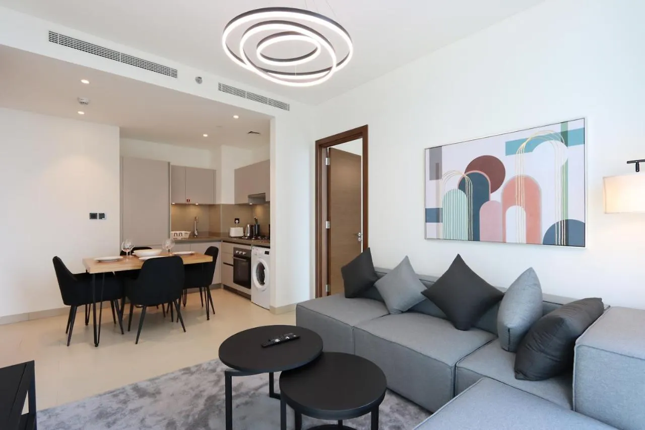Livbnb Suites - Cozy 1Br + 1 In Sobha Hartland Dubai Apartment
